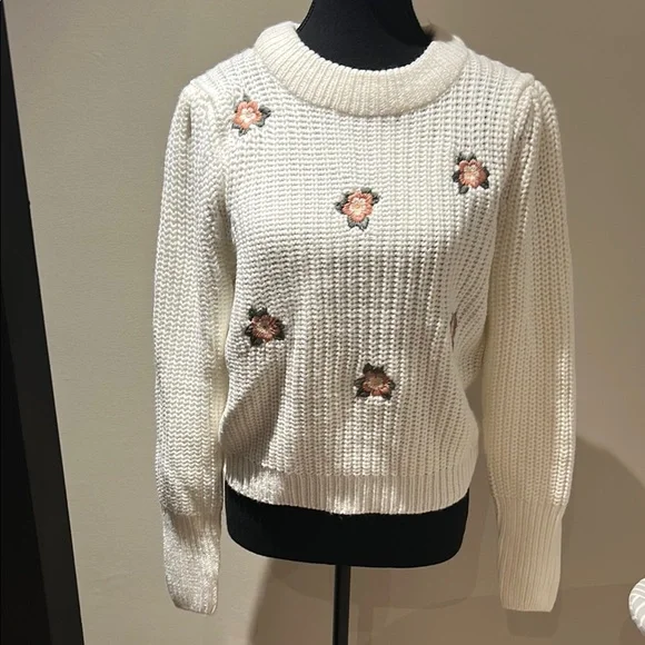 Suzy Shier White Crew Neck Sweater with Floral Embellishments - Picture 1 of 5